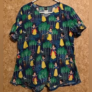 Disney Floral and Character Print Scrub Top Snow White
